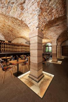 GRAZIA 10, Aufbauprofil, LED, flach, gerillt, 2 m, schwarz