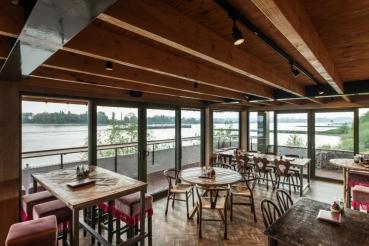 PURI TRACK, QPAR51 schwarz 10 W, inkl. 3P.-Adapter