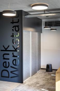 MEDO 90 AMBIENT, LED Indoor Deckenaufbauleuchte TRIAC schwarz 3000/4000 K