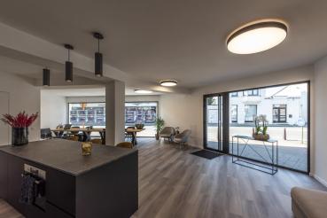 MEDO 90 AMBIENT, LED Indoor Deckenaufbauleuchte TRIAC schwarz 3000/4000 K