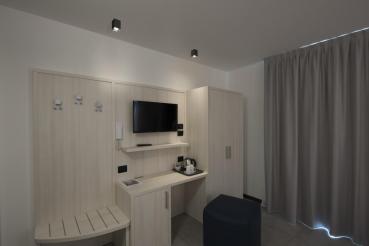 ALTRA DICE, Indoor Wand- und Deckenaufbauleuchte, QPAR51, schwarz