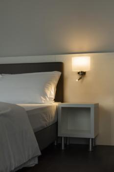 Preview: KENKUA SPOT, E27, Indoor LED Wandaufbauleuchte, chrom, 3000 K