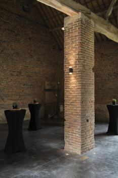 ASTINA UP/DOWN, Indoor Wandaufbauleuchte schwarz