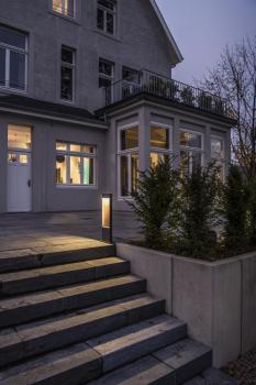 FLATT POLE 65, Outdoor LED Stehleuchte, 3000/4000 K, IP65, anthrazit/braun