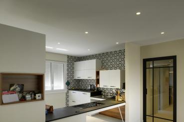 Preview: NUMINOS® DL S, Indoor LED Deckeneinbauleuchte weiß/weiß 3000 K 40° inkl. Blattfedern