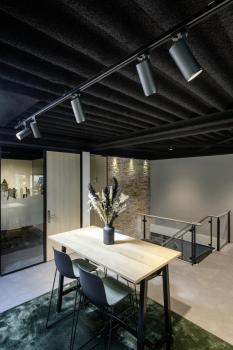 NUMINOS® S 3Ph., PHASE, 3~ Spot, zylindrisch, 3000 K, 8 Watt, Phasenabschnitt, 24°, matt schwarz