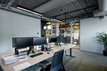 NUMINOS® S 3Ph., PHASE, 3~ Spot, zylindrisch, 3000 K, 8 Watt, Phasenabschnitt, 60°, matt schwarz