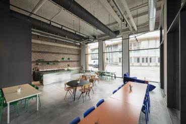 NUMINOS® S 3Ph., PHASE, 3~ Spot, zylindrisch, 4000 K, 8 Watt, Phasenabschnitt, 60°, matt schwarz