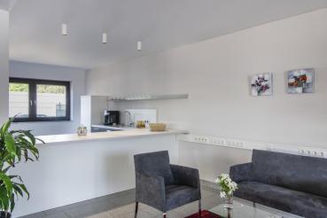 NUMINOS® S CL, PHASE, Deckenaufbauleuchte, 3000 K, 8 Watt, Phasenabschnitt, 36°, matt weiß / matt schwarz