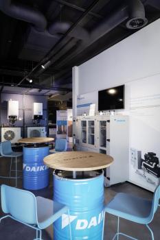 NUMINOS® M 3Ph., PHASE, 3~ Spot, zylindrisch, 2700 K, 14 Watt, Phasenabschnitt, 60°, matt schwarz