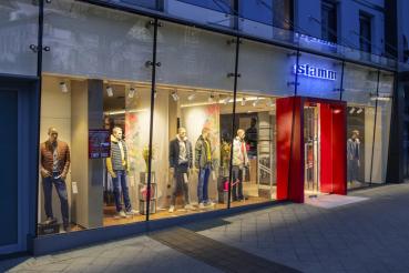 NUMINOS® M 3Ph., PHASE, 3~ Spot, zylindrisch, 3000 K, 14 Watt, Phasenabschnitt, 36°, matt weiß / matt schwarz