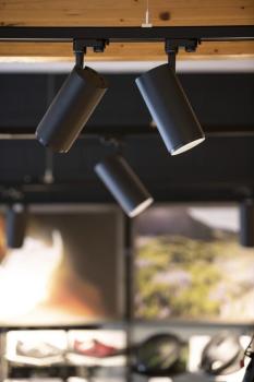 NUMINOS® L 3Ph., PHASE, 3~ Spot, zylindrisch, 3000 K, 20 Watt, Phasenabschnitt, 36°, matt schwarz