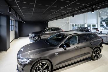 Preview: NUMINOS® L 3Ph., PHASE, 3~ Spot, zylindrisch, 4000 K, 20 Watt, Phasenabschnitt, 36°, matt schwarz