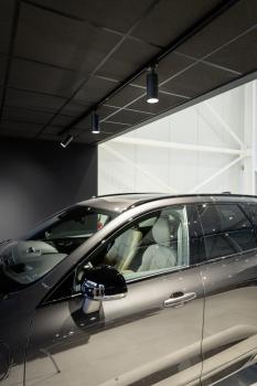 NUMINOS® L 3Ph., PHASE, 3~ Spot, zylindrisch, 4000 K, 20 Watt, Phasenabschnitt, 36°, matt schwarz