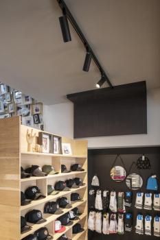 Preview: NUMINOS® S 3Ph., DALI, 3~ Spot, zylindrisch, 3000 K, 7,8 Watt, DALI, 60°, matt schwarz