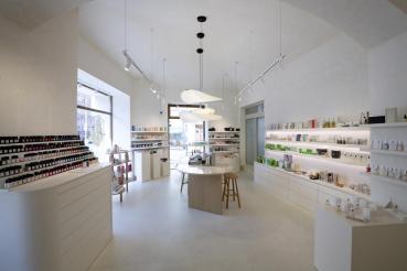 Preview: NUMINOS® M 3Ph., DALI, 3~ Spot, zylindrisch, 3000 K, 13 Watt, DALI, 24°, matt weiß / matt schwarz