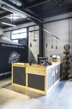 Preview: NUMINOS® M PD, DALI, Pendelleuchte, Pendellänge 250 cm, 3000 K, 13 Watt, 24°, DALI, matt schwarz