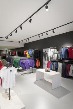 NUMINOS® L 3Ph., DALI, 3~ Spot, zylindrisch, 4000 K, 19 Watt, DALI, 36°, matt schwarz