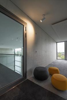 Preview: NUMINOS® L CL, DALI, Deckenaufbauleuchte, 3000 K, 19 Watt, DALI, 36°, matt weiß / matt schwarz