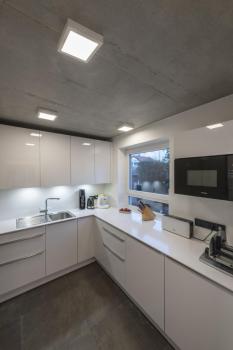 Preview: SENSER 24, Indoor LED Wand- und Deckenaufbauleuchte eckig weiß 4000 K