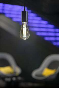 Preview: ST64 E27, LED Leuchtmittel gold 7,5 W 2500 K CRI 90 320°