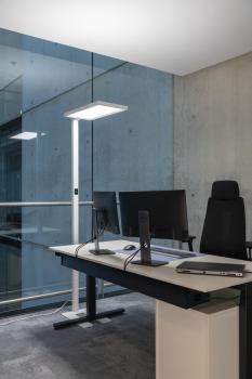 WORKLIGHT, Stehleuchte weiß 79 W 4000 K 80°