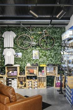 NUMINOS® XL 3Ph., PHASE, 3~ Spot, zylindrisch, 3000 K, 28 Watt, Phasenabschnitt, 60°, matt schwarz