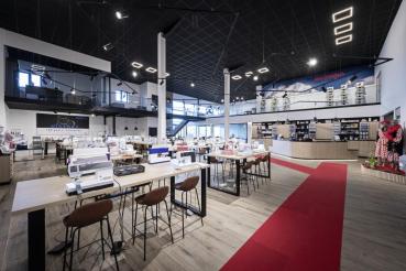 NUMINOS® XL 3Ph., PHASE, 3~ Spot, zylindrisch, 4000 K, 28 Watt, Phasenabschnitt, 60°, matt schwarz