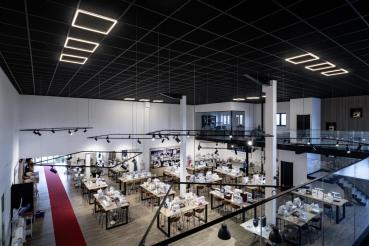 NUMINOS® XL 3Ph., PHASE, 3~ Spot, zylindrisch, 4000 K, 28 Watt, Phasenabschnitt, 60°, matt schwarz