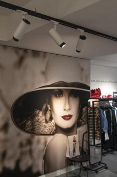 NUMINOS ZOOM M, 3 Phasen Spot weiß 20 W 3000 K 15-60°