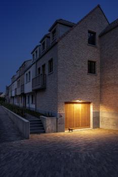 FLOODI L, Wand- und Deckenaufbauleuchte anthrazit / transparent 48 W 3000 K 100°