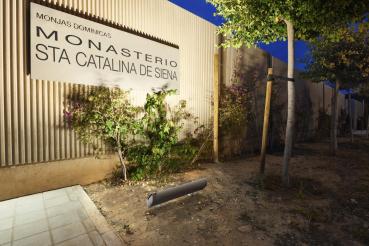 VANO WING SP DALI, Wandaufbauleuchte grau 25 W 1400 lm 3000 K CRI 80 120° DALI