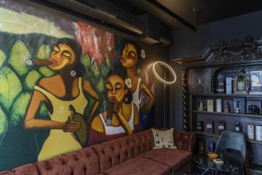 ONE STRAIGHT FL, Stehleuchte schwarz 20 W 1200/1200 lm 2700/3000 K CRI 90 140°