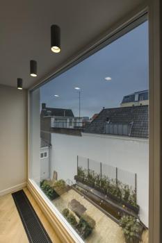 ASTO TUBE, Deckenaufbauleuchte, zylindrisch, max. 1x10 W, schwarz