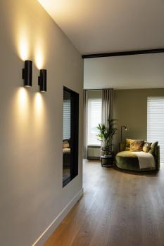 ASTO TUBE, Wandaufbauleuchte, zylindrisch, max. 2x10 W, schwarz