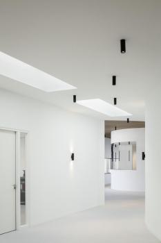 ASTO TUBE, Wandaufbauleuchte, zylindrisch, max. 2x10 W, schwarz