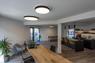 MEDO® PRO 90, Deckenaufbauleuchte, rund, 3000/4000 K, 74 W, Phasenabschnitt, 80°, UGR <19, schwarz