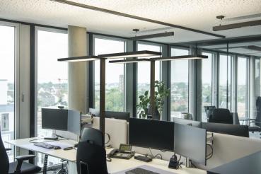 WORKLIGHT PRO, Stehleuchte, 150 W, 4000 K, Touch, schwarz