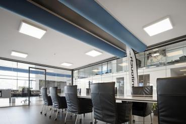 PANEL V 600, 34 W 830/840