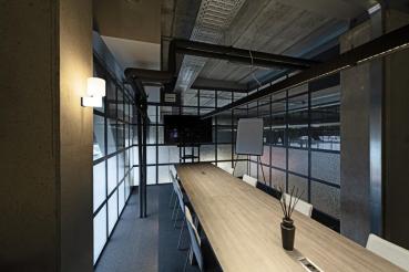 VARYT, Wandaufbauleuchte, rund, 1x max. 6 W E14, schwarz