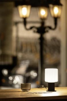 VARYT, Tischleuchte, E14, IP20, schwarz