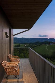 T-TUBE, Wandaufbauleuchte, GU10, single, Sensor, IP44, max. 10 W, schwarz