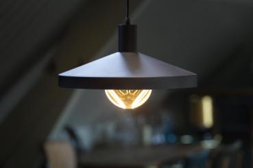 LED Globe 125 2x slanting Soft Curve, LED-Leuchtmittel, smokey, E27, PHASE, 6 W, 1900 K