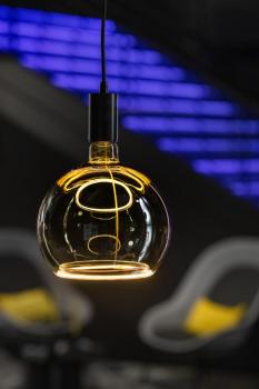 Preview: LED Floating Globe 200, LED-Leuchtmittel, smokey black, E27, PHASE, 6 W, 1900 K