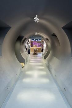 Preview: PURI 2.0 Dome, Wand- und Deckenaufbauleuchte, long, 4 x max. 6 W GU10, weiß