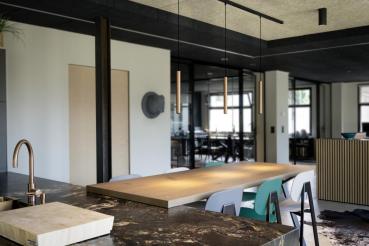 GRIP! S, 48V Pendelleuchte, Pendellänge 200 cm, 2700 K, 29°, DALI, gold / schwarz