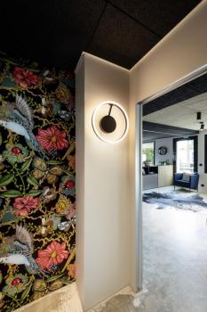 ONE, Wand- und Deckenaufbauleuchte, rund, 2700/3000 K, 14 W, PHASE, 130°, schwarz