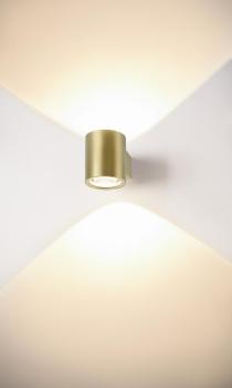 OCULUS, Wandaufbauleuchte, rund, 2000-3000 K, 15 W, Dim-to-Warm, PHASE, 100°, messing