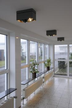 Preview: KARDAMOD, Deckenleuchte, zweiflammig, QPAR111, rechteckig, schwarz matt, max. 150 W