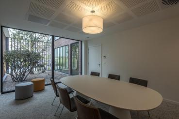 Preview: FENDA, Pendelabhängung, A60, chrom, ohne Schirm, ohne Rosette, offenes Kabel, max. 60 W